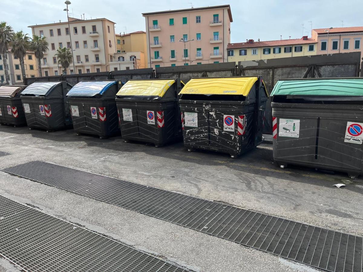 Kasia Porta Sul Mare Di Livorno Free Parking Екстер'єр фото